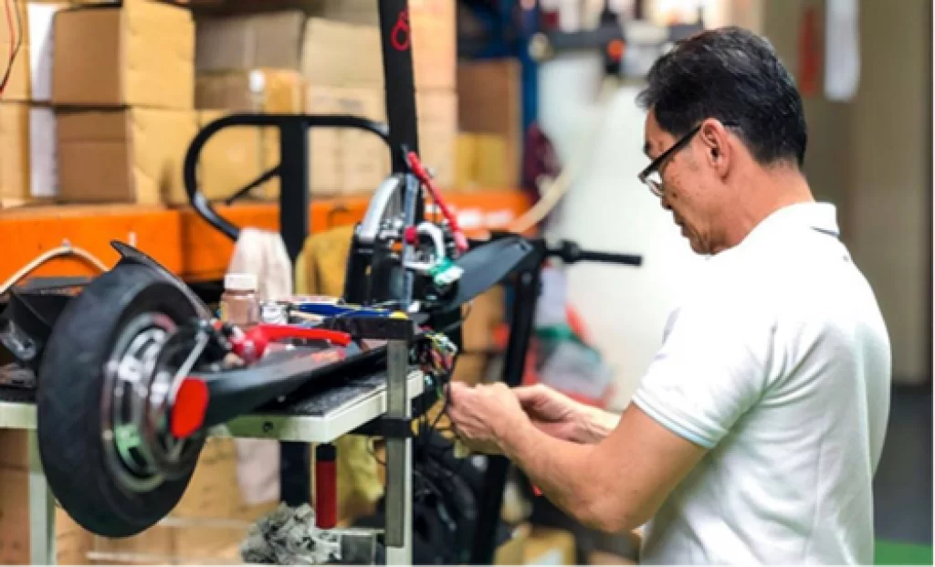 Who Fixes Electric Scooters
