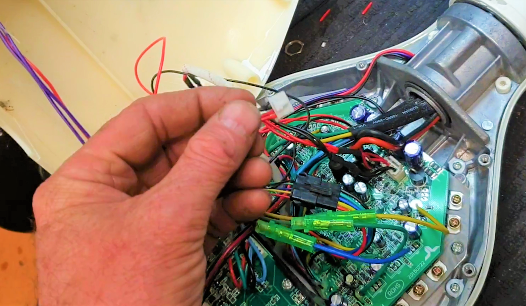 Replace the Electrical Connections of hoverboard