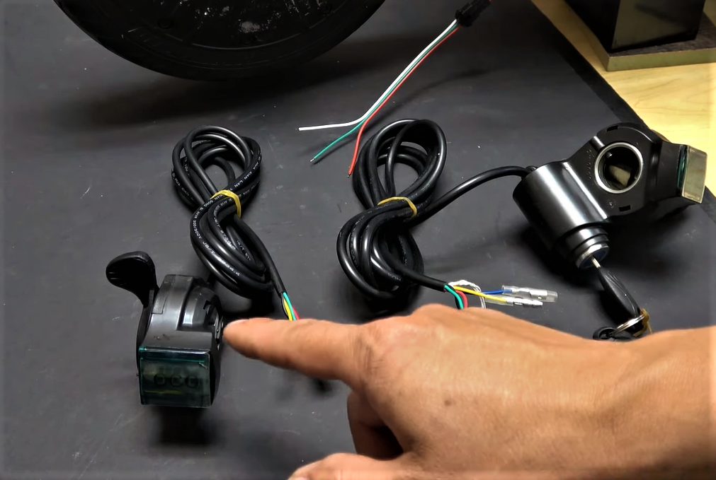 Install-the-Throttle-on-electric-bike