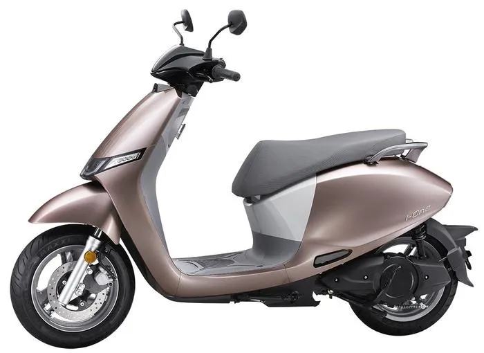 Kymco-Launches-New-i-One-Electric-Scooter-in-France