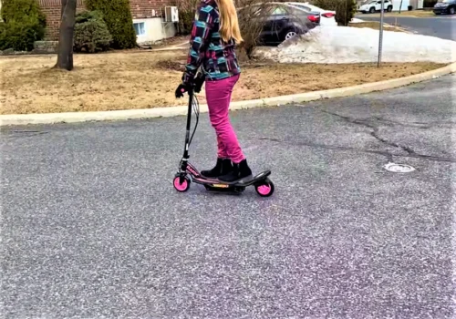 Razor Power Core E90 (10 mph) Foldable EScooter