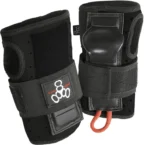8 Best Skateboard Wrist Guards for Skating & Roller Derby